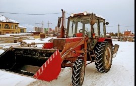 Аренда МТЗ с щеткой и фронтальным погрузчиком