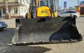 Аренда экскаватора погрузчика, ямобур, гидромолот