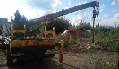 Услуги крана бурояма. Аренда ямобур.