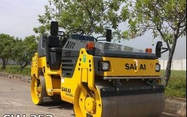 Каток 3т дорожный аренда. Дорожные работы.