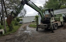 Аренда авто экскаватора+ ямобур+ молот