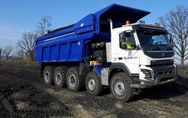 Работа самосвала. Перевозка, доставка грузов.