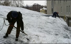 Уборка снега, наледи с территории, кровли. Вывоз. в Барнауле