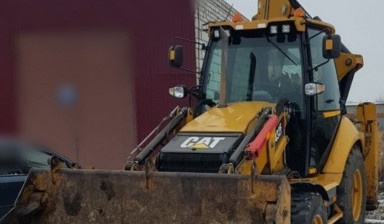 Продам б/у экскаватор погрузчик Caterpiller в Нижнедевицке