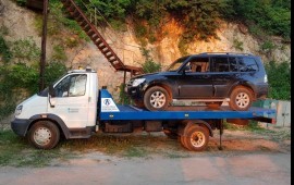 Услуги эвакуатора круглосуточно 89272606002