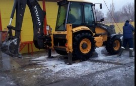 Услуги экскаватора-погрузчика. Планировка, копка