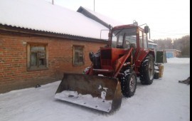 Погрузчик, коммунальная щётка, отвал