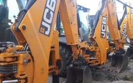 Экскаватор погрузчик JCB гидромолот ямобур вилы
