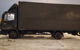 Грузоперевозки. Грузовой транспорт с гидробортом.