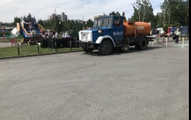 Водовоз подвоз воды поливомоечная машина кдм