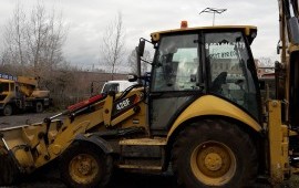 Услуги экскаватора-погрузчика+ гидромолот CAT 428F