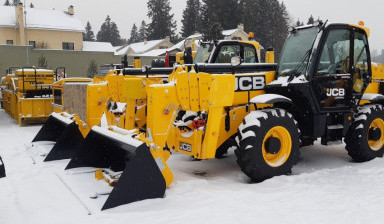 АРЕНДА ТЕЛЕСКОПИЧЕСКОГО ПОГРУЗЧИКА JCB LOADALL 540 в Москве