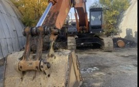 Hitachi 400 экскаватор аренда. Землеройные работы.