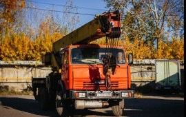 Автокран аренда. Услуги подъёмные работы.