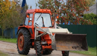 Аренда трактора ЛТЗ-55А Щётка + ковш. Бочка в Екатеринбурге