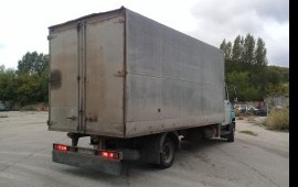 Грузоперевозки. Заказной грузовой фургон.