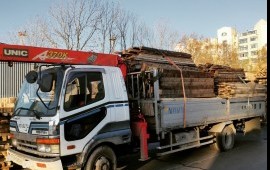 Грузовик с краном ( воровайка). Перевозка грузов в Новом