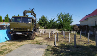 Ямобур. Буровая установка. Бурилка. Бурение.