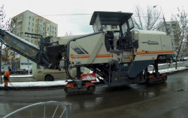 Дорожная фреза. Дорожная спецтехника аренда.