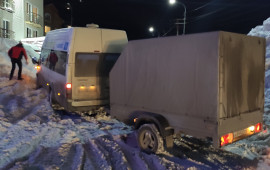 Перевезка грузов в авто прицепе.