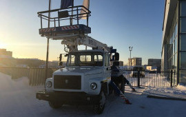 Автовышка 18метров аренда. Подъемные работы.