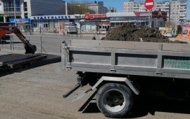 Минисамосвал. Песок, щебень, чернозем, перегной.