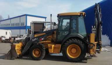 Экскаватор-погрузчик John Deere