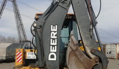 Экскаватор-погрузчик John Deere