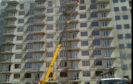 Автокран имп. 28тн 34м аренда. Подъемные работы.