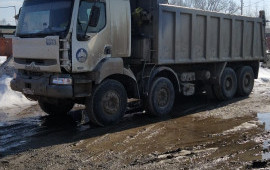 Услуги самосвала. Доставка сыпучих материалов.