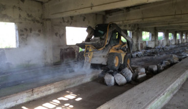Аренда мини-погрузчика BOBCAT в Санкт-Петербурге (СПб) case