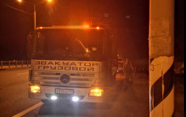 ГРУЗОВОЙ эвакуатор низкорамный с брилем