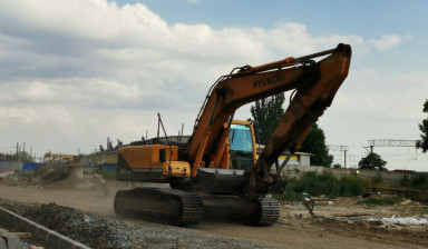 Экскаватор гусеничный Hyundai 220