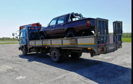 Самогруз манипулятор Isuzu по городу и краю