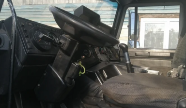 МАЗ 64220
