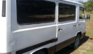 Mercedes-Benz MB100