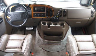 Dodge Ram Van