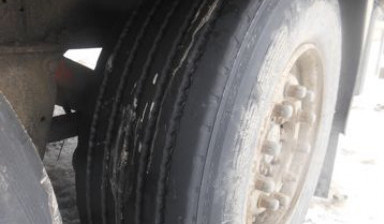 Сцепка Volvo VNL + полуприцеп тентованный schmitz