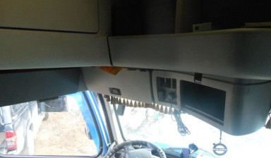 Сцепка Volvo VNL + полуприцеп тентованный schmitz