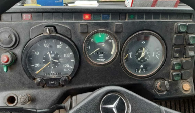 Mercedes-Benz 1424