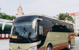 Автобусы для детей и взрослых с кондиционером.