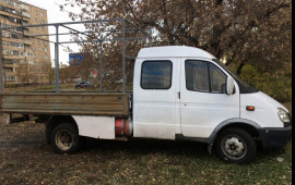 Грузоперевозки. Заказной грузовой фургон.