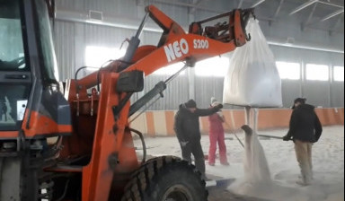 Услуги фронтального погрузчика, крана, ямобура
