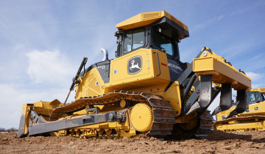 Бульдозера и грейдера John Deere в аренду tjazhelyj