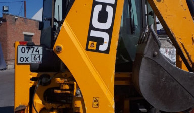 Личный экскаватор JCB3CX