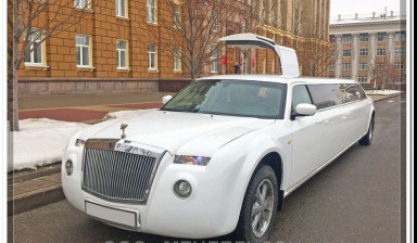 ТУслуги по прокату лимузинов, ретро автомобилей,