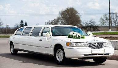 Лимузин Lincoln Town Car в Калуге