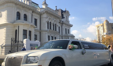 Лимузин Крайслер 300С Lux Limo