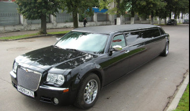 Лимузин Крайслер 300С в Ярославле