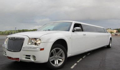 Лимузин Chrysler 300C в Вологде